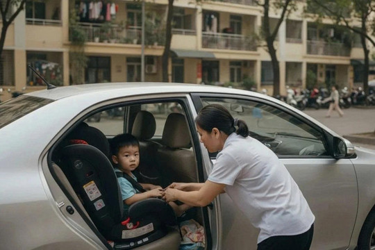 Chở trẻ em trên ô tô không có thiết bị an toàn phù hợp bị phạt như thế nào?