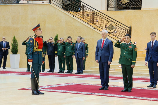 Đại tướng Phan Văn Giang hội đàm với Bộ trưởng Quốc phòng Liên bang Nga