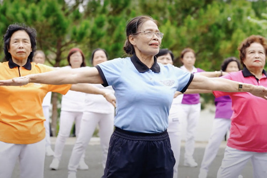Cần xây dựng hệ sinh thái chăm sóc người cao tuổi toàn diện