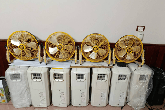 Hà Nội như đổ lửa, thị trường quạt tích điện cũng 'nóng' cực độ