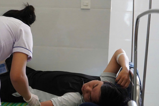 Diễn biến mới vụ nghi ngộ độc bánh mì khiến nhiều người nhập viện ở Gia Lai