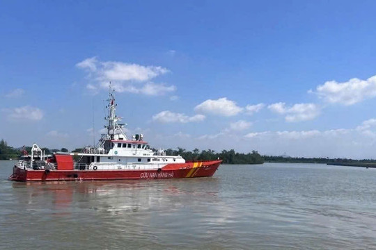 Toàn bộ 11 ngư dân trên tàu cá gặp nạn ở vùng biển Hải Phòng được cứu an toàn