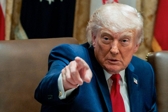 Vì sao ông Trump đe dọa cứng rắn với Oman giữa lúc căng thẳng với Iran leo thang?