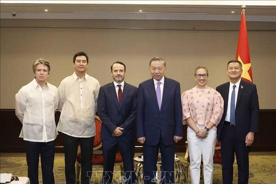 Tổng Bí thư, Chủ tịch nước Tô Lâm tiếp lãnh đạo một số tập đoàn tại Philippines