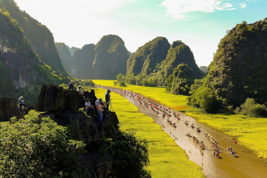 "Chuyện tâm linh" của nữ du khách gây xôn xao: Ninh Bình vào cuộc xác minh