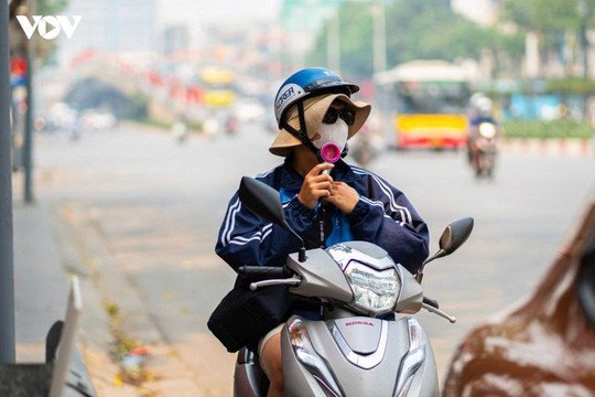 Thời tiết ngày 5/6: Hà Nội trưa, chiều nắng gắt, Bắc Bộ mưa dông cục bộ