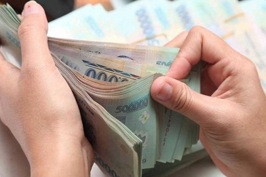 Lương tối thiểu: Thận trọng xem xét điều chỉnh trong thời gian tới