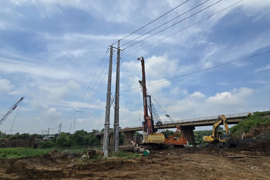 Cần sớm di dời lưới điện, giải vây cho dự án mở rộng Quốc lộ 14
