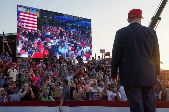 100 ngày chiến sự Iran: Rủi ro bầu cử hiện hữu với ông Trump