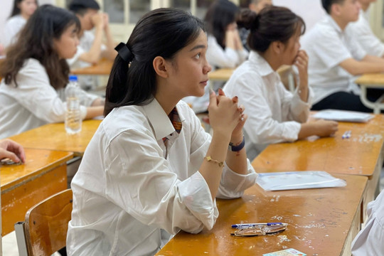 Hà Nội siết bảo mật đề thi tốt nghiệp THPT 2026, cảnh báo gian lận bằng AI