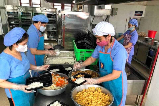 Điểm thi Hà Nội dự kiến chuẩn bị 500 suất cơm, đón sĩ tử nghỉ trưa