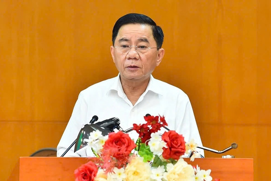 Bộ Chính trị: Tiếp tục tinh giản biên chế, không để "giữ cơ cấu" vì lợi ích cục bộ