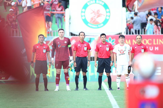 Trọng tài Singapore điều hành·trận play-off tranh suất dự V-League 2026/27