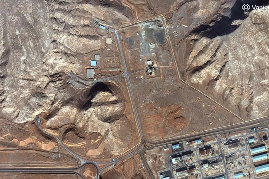 Chiêu độc cản bước Mỹ tiếp cận kho uranium của Iran