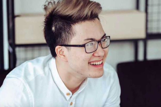 Cuộc sống hiện tại của chủ nhân bản hit 'Ông bà anh' sau 10 năm vào showbiz