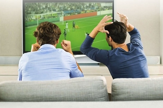 Cách bảo vệ não bộ khi thức khuya liên tục để xem World Cup