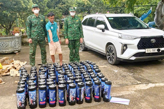 Bắt giữ 92 bình nghi chứa khí cười tại khu vực biên giới Hoành Mô (Quảng Ninh)