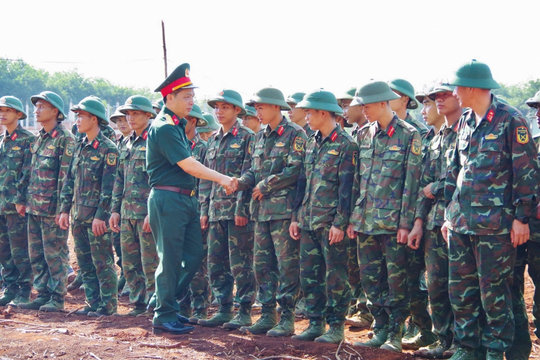 Quân đoàn 34 nỗ lực đưa trường nội trú liên cấp vùng biên Gia Lai về đích