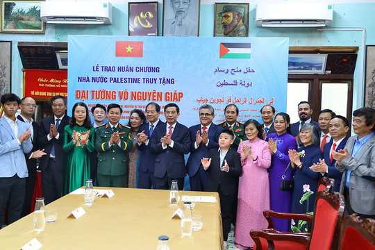 Trao Huân chương Nhà nước Palestine truy tặng Đại tướng Võ Nguyên Giáp
