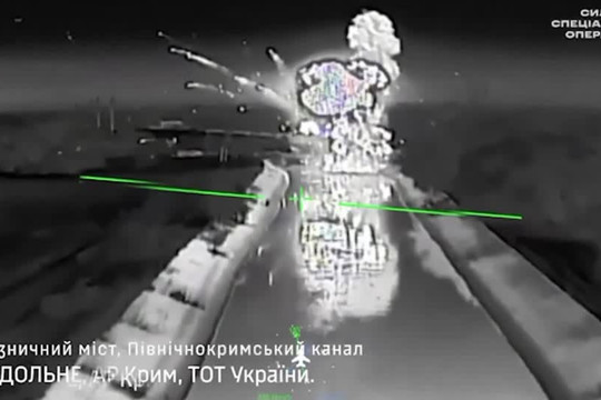 Ukraine tiếp tục tấn công, muốn 'cô lập' Crimea