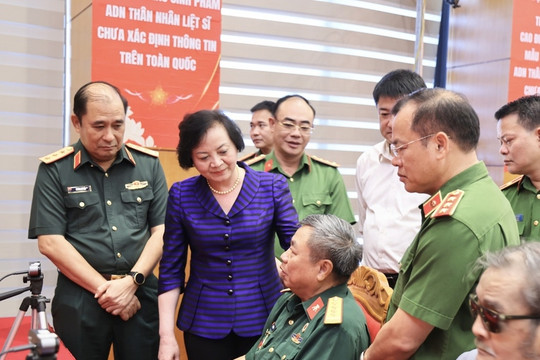 Phó Thủ tướng: Tìm danh tính liệt sĩ là nhiệm vụ cấp bách chạy đua với thời gian