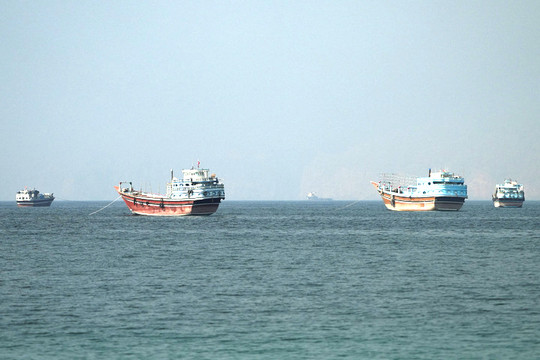 Quan chức Iran cảnh báo 'hành vi vi phạm' trên eo biển Hormuz sẽ bị xử lý