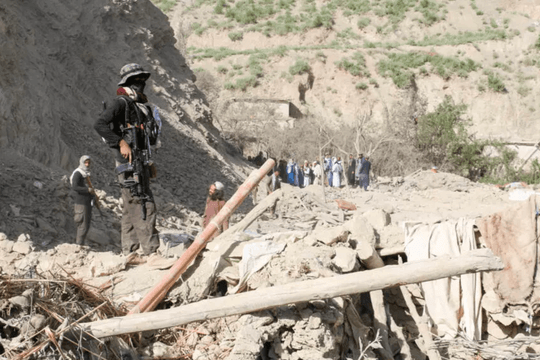 Pakistan tấn công dọc biên giới với Afghanistan