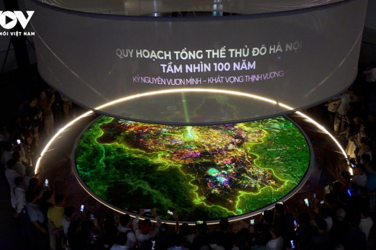 Toàn cảnh triển lãm Quy hoạch Thủ đô tầm nhìn 100 năm tại Bảo tàng Hà Nội