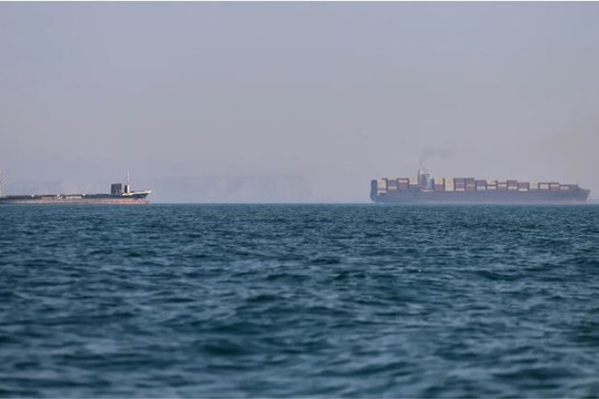 Mỹ và đồng minh mở đường né Hormuz, Iran phản công giữ lợi thế sống còn