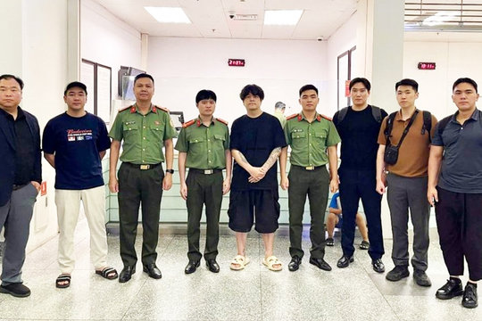 Hà Nội phát hiện đối tượng bị Interpol truy nã quốc tế khi kiểm tra lưu trú