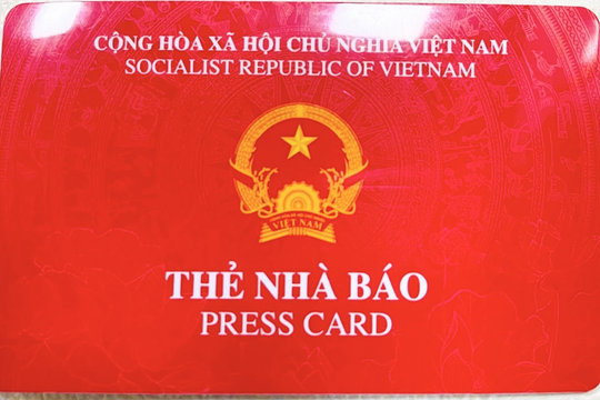 Mẫu thẻ nhà báo mới và 5 hình thức phát ngôn, cung cấp thông tin cho báo chí