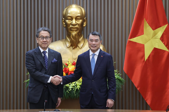 Thủ tướng Lê Minh Hưng tiếp Chủ tịch Ngân hàng JBIC Nhật Bản
