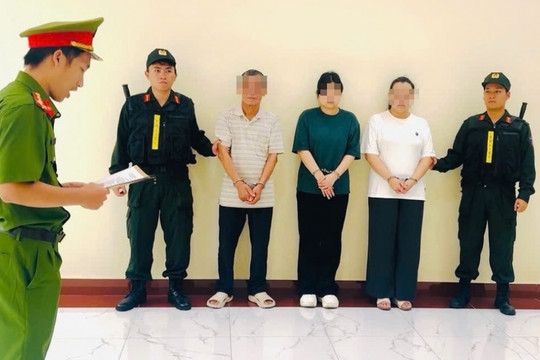 "Hô biến" thiết bị Trung Quốc thành xuất xứ Canada để trúng hơn 30 gói thầu