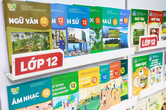 Học sinh cả nước được miễn phí sách giáo khoa từ năm học 2029-2030