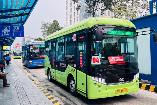 Hơn 834.000 lượt khách đi xe buýt trong 3 ngày đầu TP.HCM miễn phí vé