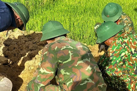 Phát hiện hài cốt liệt sĩ cùng nhiều di vật khi thi công sân bay ở Quảng Trị