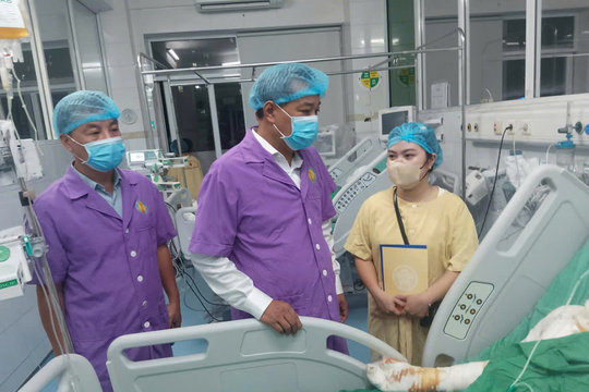 Sức khỏe thiếu niên bỏng nặng trong vụ cháy ở Văn Phú hiện ra sao?