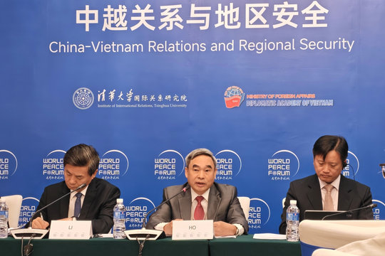 "Quan hệ Việt - Trung vượt ra ngoài phạm trù song phương"