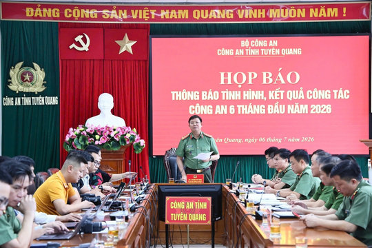 Công an tỉnh Tuyên Quang họp báo về vụ "điểm 10 môn Toán"