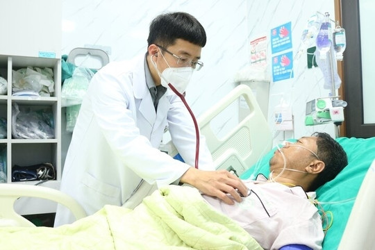 Thức đến 3-4h sáng, nam thanh niên 25 tuổi đột quỵ