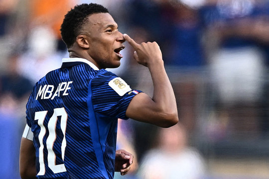 Nữ nghị sĩ miệt thị Mbappe gây phẫn nộ, chính phủ Paraguay lên tiếng