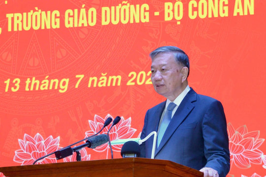 Chuyển mạnh từ tư duy quản lý phạm nhân sang quản trị quá trình cải tạo con người