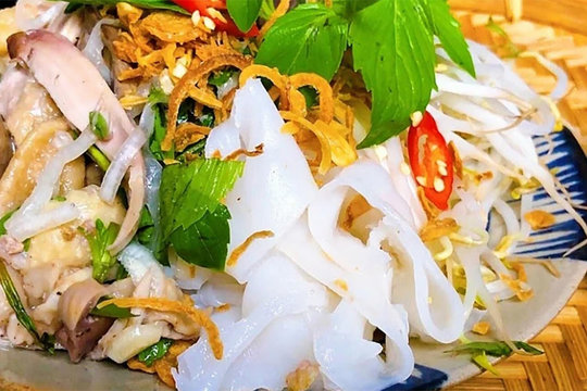 Vì sao bánh ướt lòng gà Đà Lạt được TasteAtlas vinh danh ẩm thực đường phố hấp dẫn