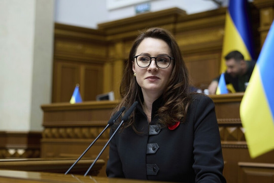 Bí ẩn nữ Thủ tướng Ukraine từ chức gây chấn động, ông Zelensky cải tổ chính phủ