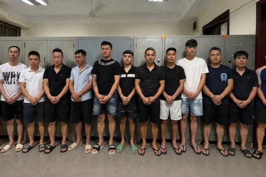Bắc Ninh bắt 13 đối tượng trong đường dây cá độ bóng đá, giao dịch hơn 60 tỷ đồng
