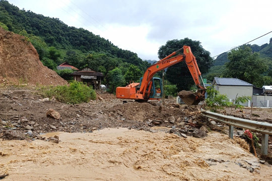 Sơn La vừa khắc phục hậu quả, vừa ứng phó mưa lớn trên các tuyến giao thông