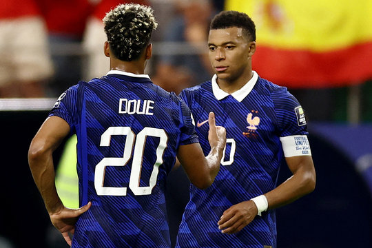 Cầu thủ Pháp không muốn đá trận tranh hạng ba World Cup