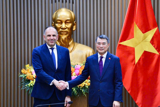 Thủ tướng Lê Minh Hưng tiếp Bộ trưởng Ngoại giao Cộng hòa Hy Lạp