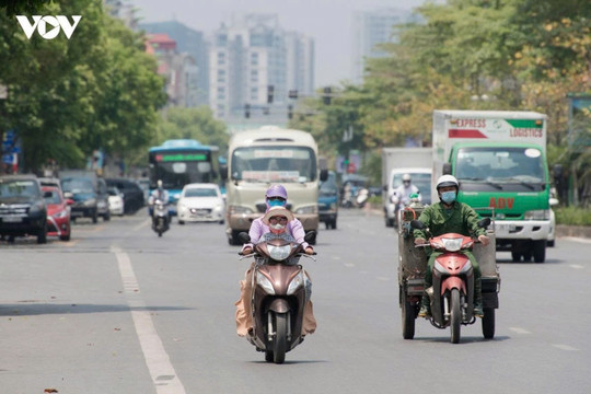Thời tiết ngày 18/7: Hà Nội nắng nóng 35 độ, Bắc Bộ mưa dông diện rộng