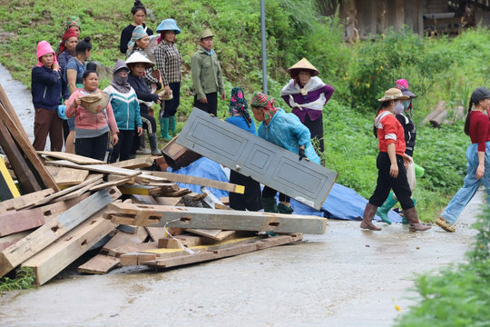 Lãnh đạo tỉnh Sơn La kiểm tra vùng lũ, chỉ đạo khắc phục hậu quả thiên tai